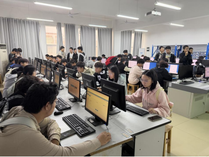 伟德betvlctor1949源于英国开展2025级新生心理普查